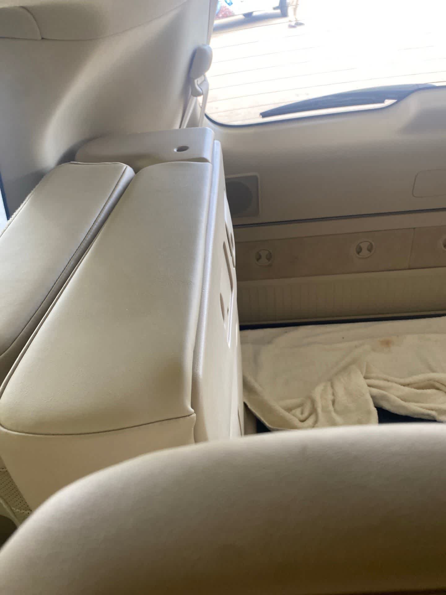 Used 2018 Lexus LX 570 4WD w/ Luxury Package image 12