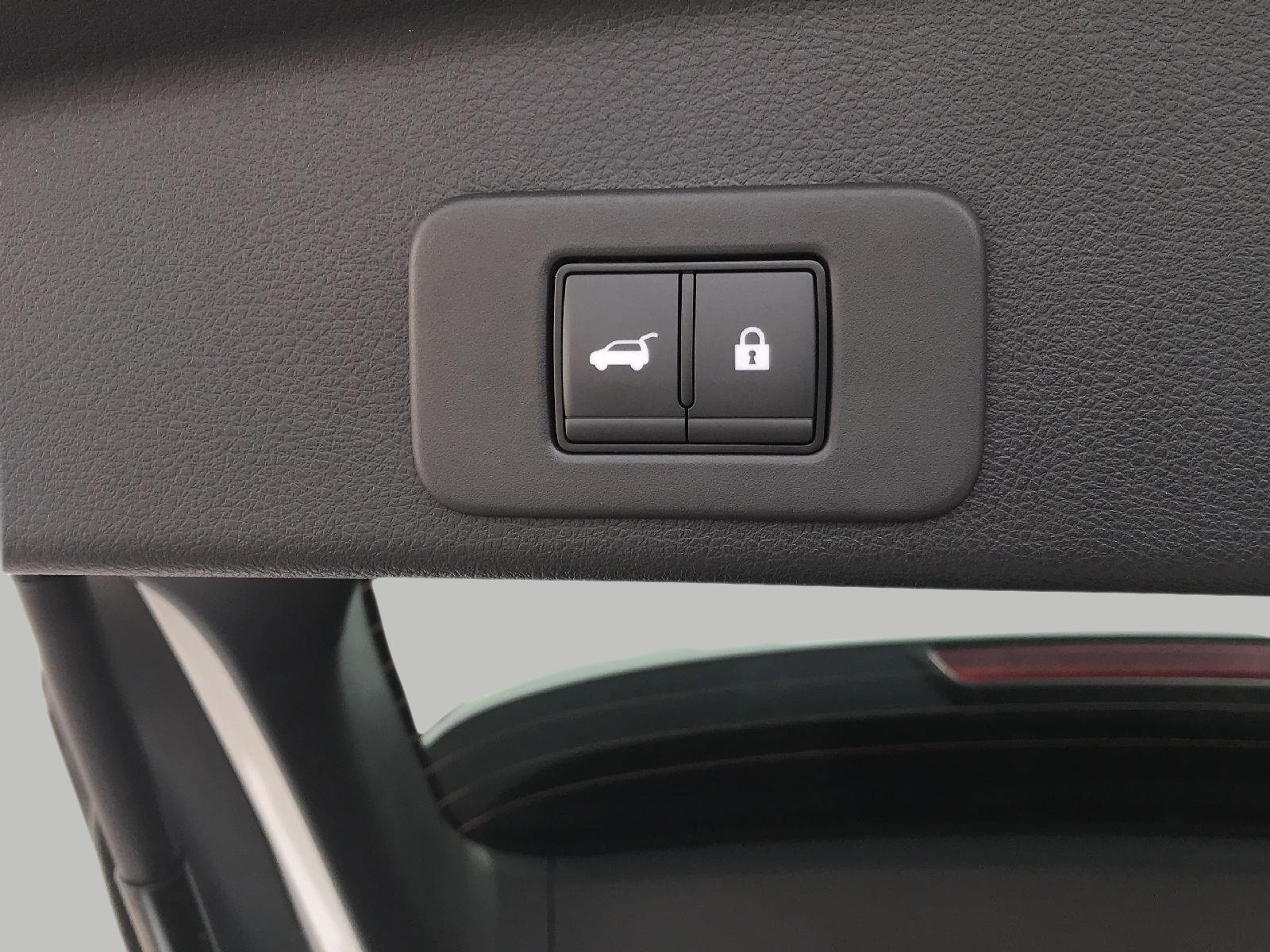 Used 2025 Nissan Murano SV AWD/4WD image 13