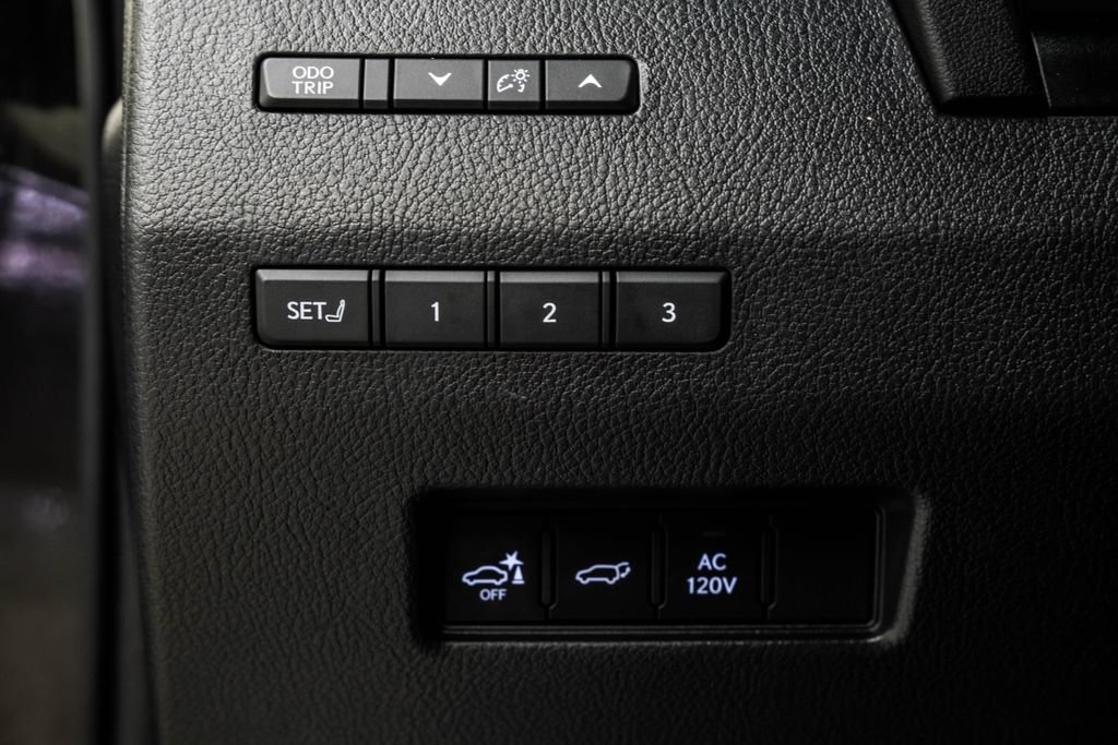 Used 2024 Lexus GX 550 w/ Accessory Package (2T) AWD/4WD image 43