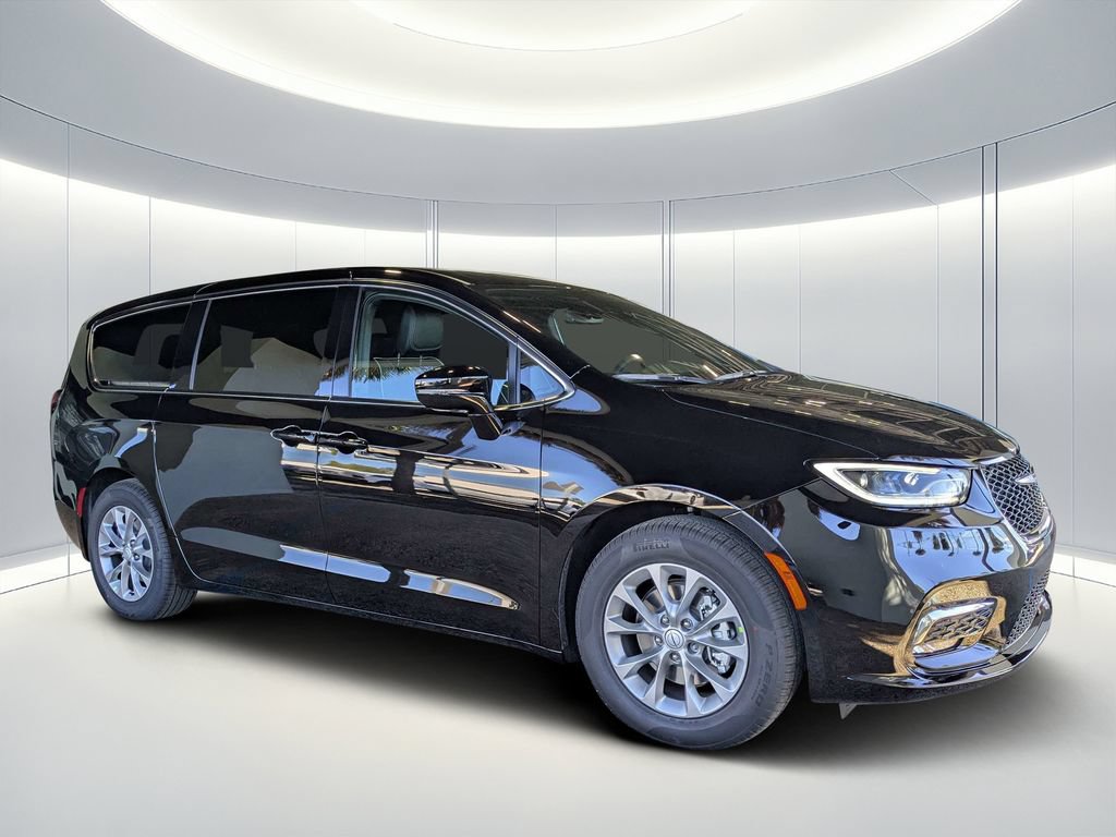New 2026 Chrysler Pacifica Limited
