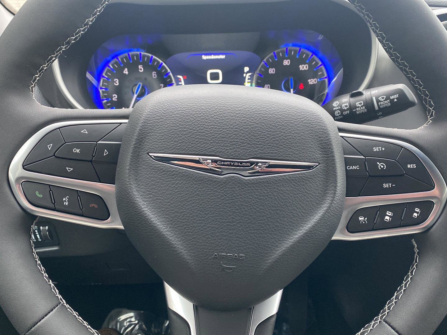 New 2026 Chrysler Pacifica Select image 9