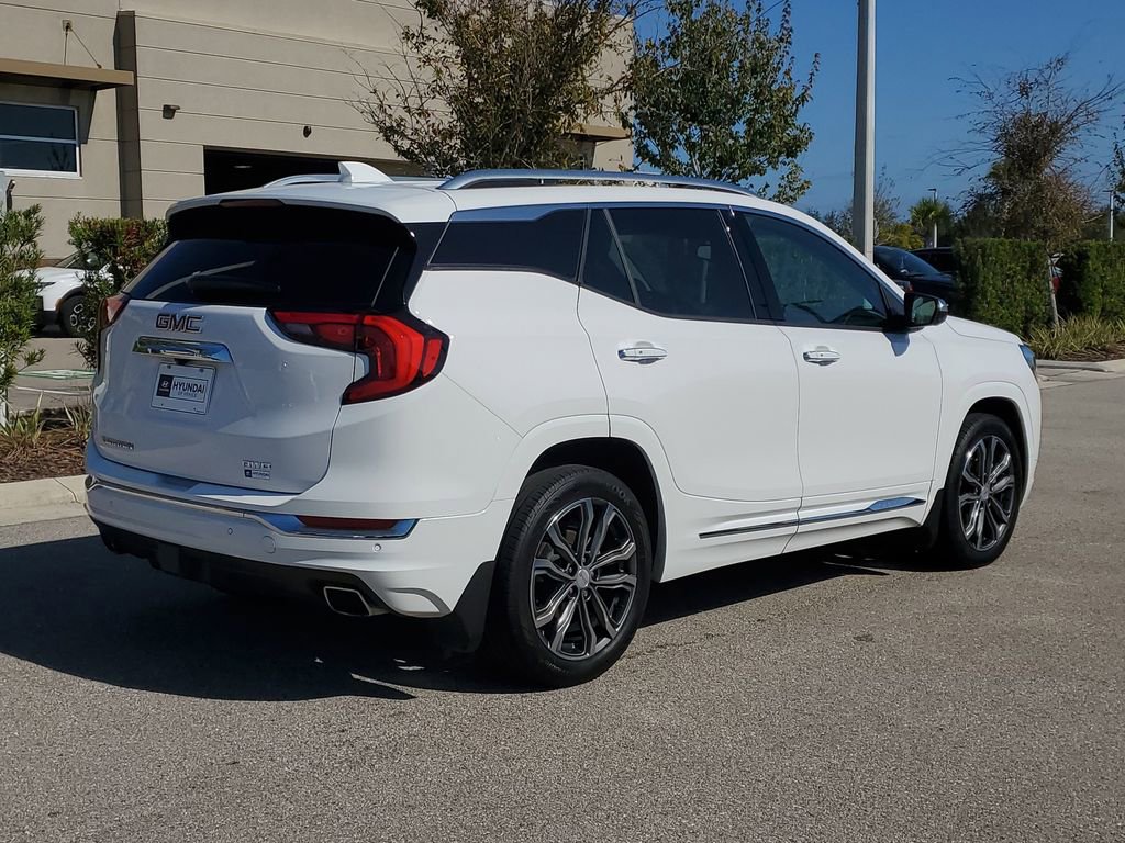 Used 2020 GMC Terrain Denali w/ Denali Premium Package image 3