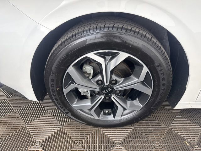Certified 2021 Kia Forte LXS FWD image 28