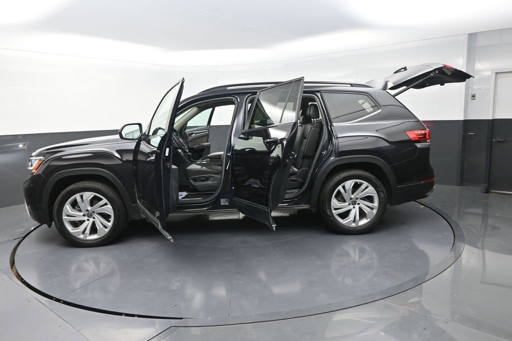 Used 2023 Volkswagen Atlas SE image 33