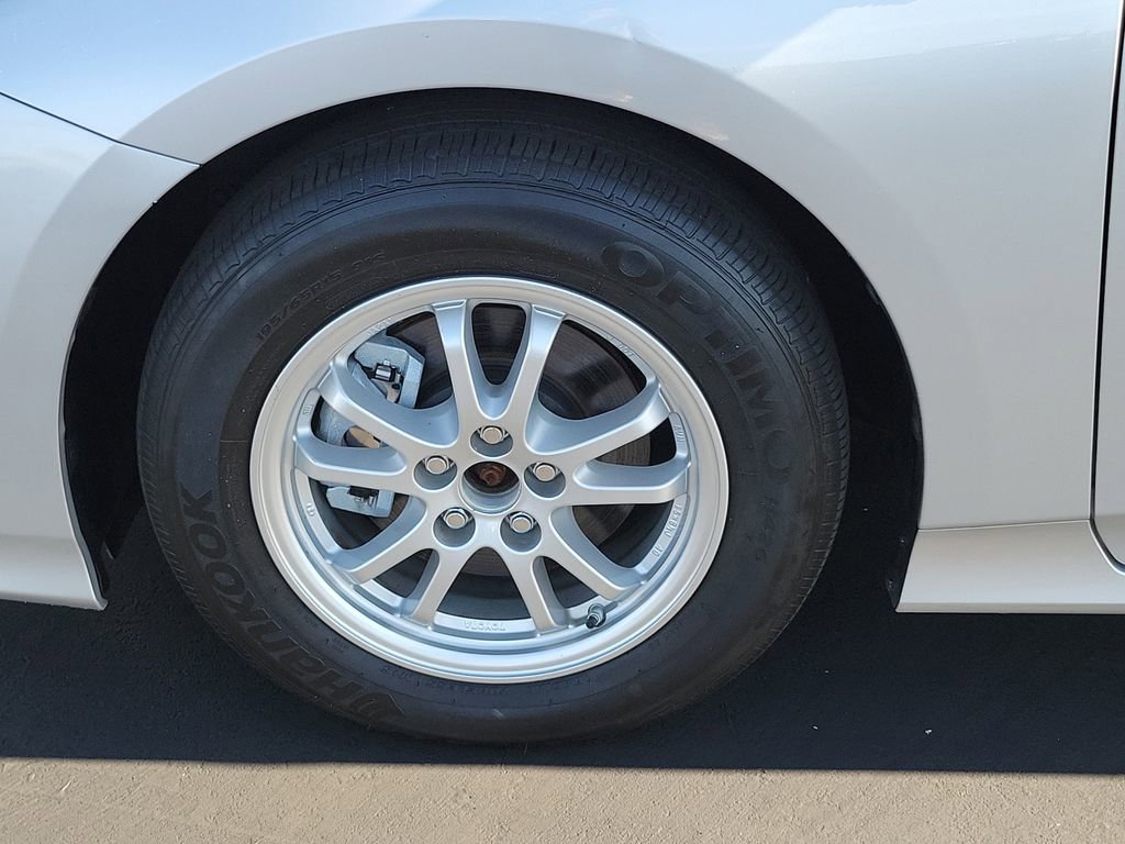 Used 2021 Toyota Prius Prime LE image 31