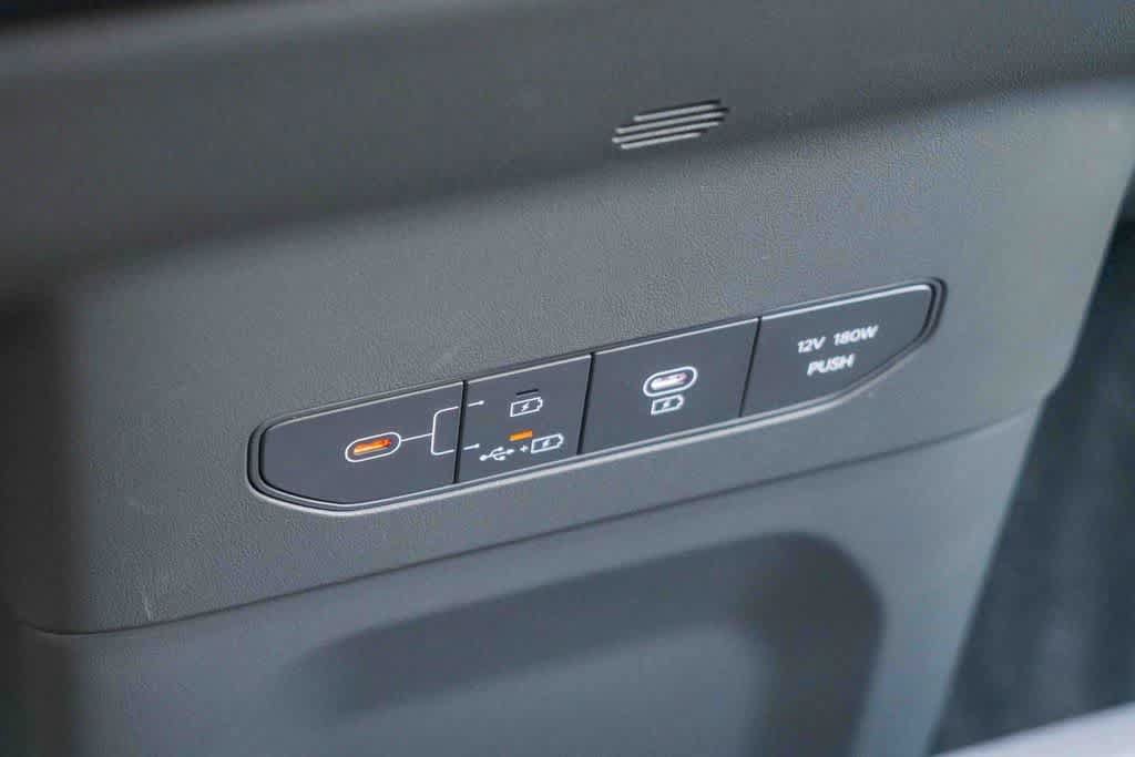 Certified 2024 Kia EV9 Wind AWD/4WD image 21