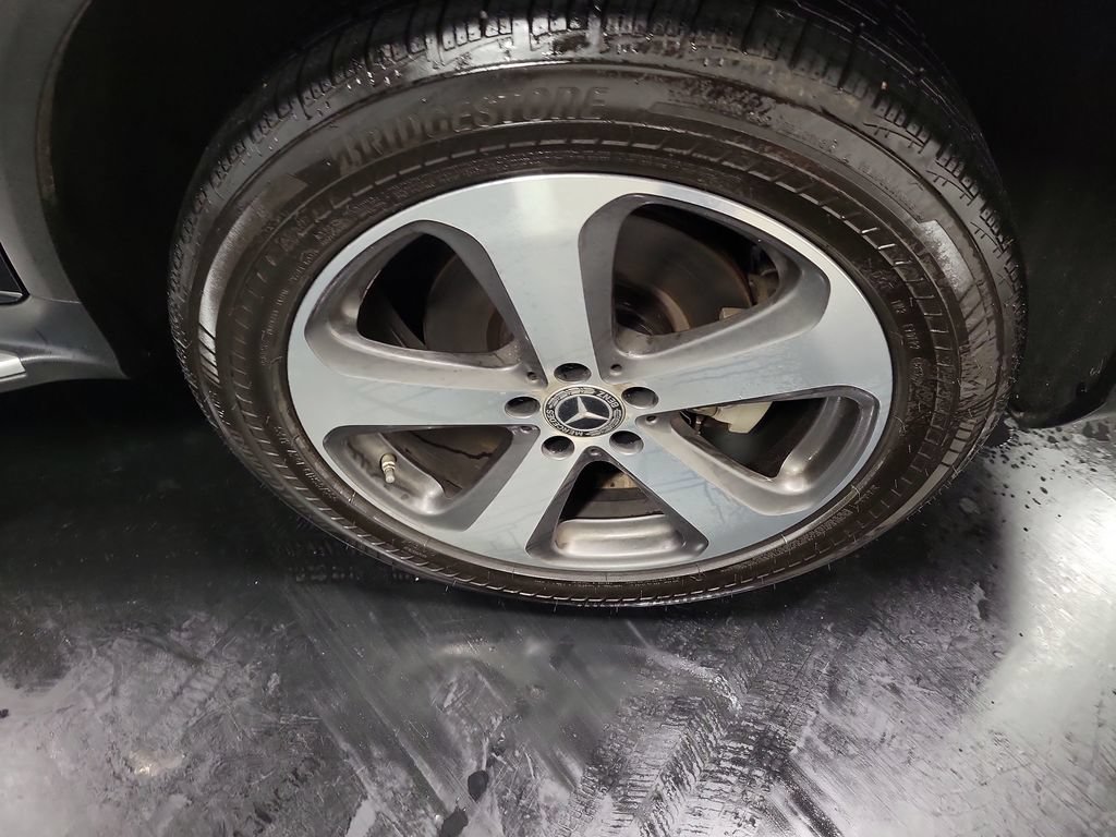 Used 2020 Mercedes-Benz GLC 300 4MATIC image 13