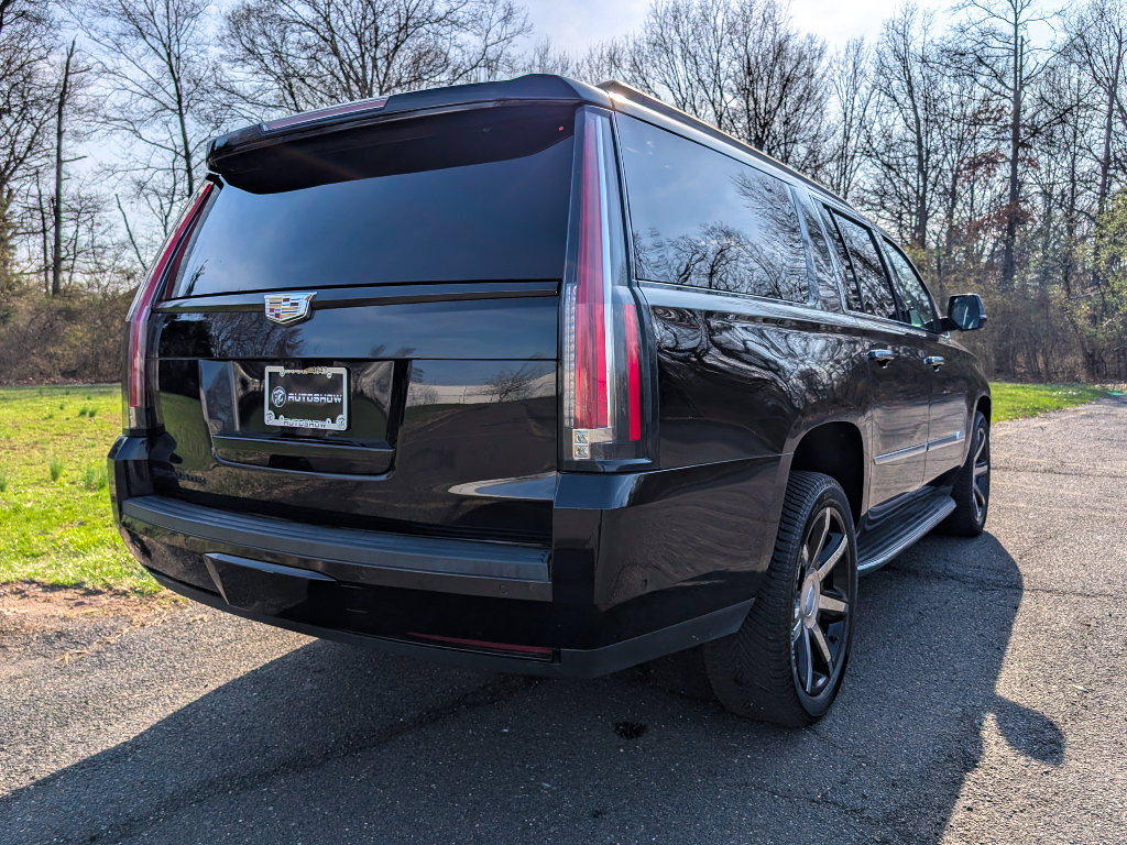 Used 2020 Cadillac Escalade ESV Luxury image 5