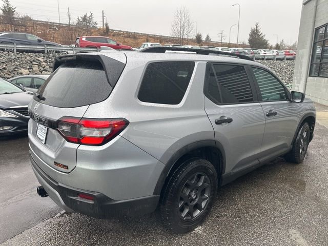 Used 2024 Honda Pilot TrailSport image 6