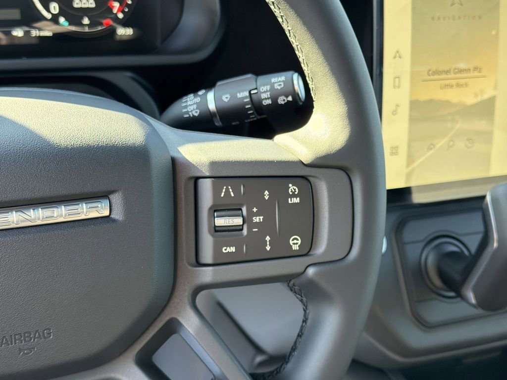New 2026 Land Rover Defender 110 X-Dynamic SE image 24