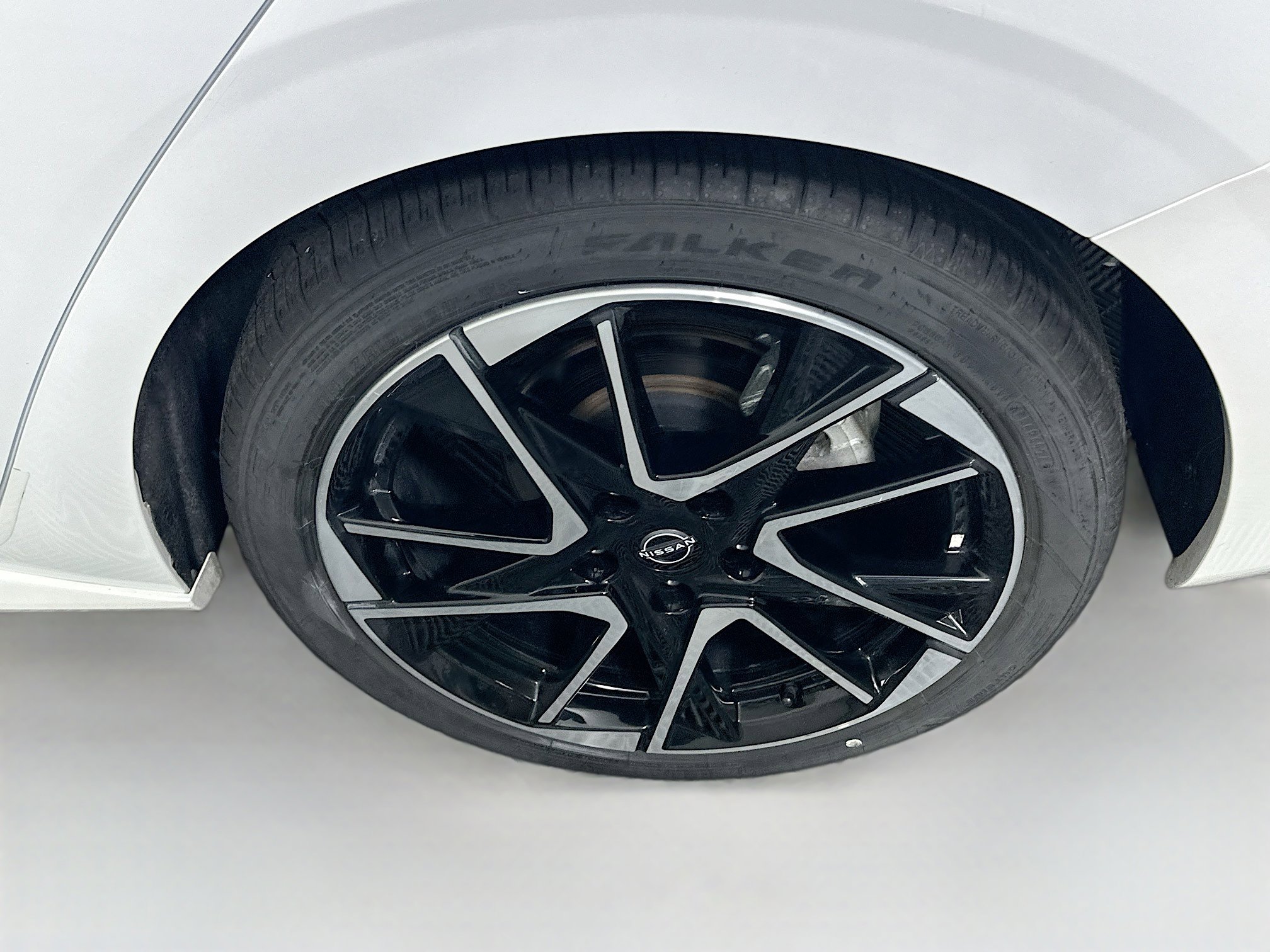 Used 2024 Nissan Sentra SR image 11