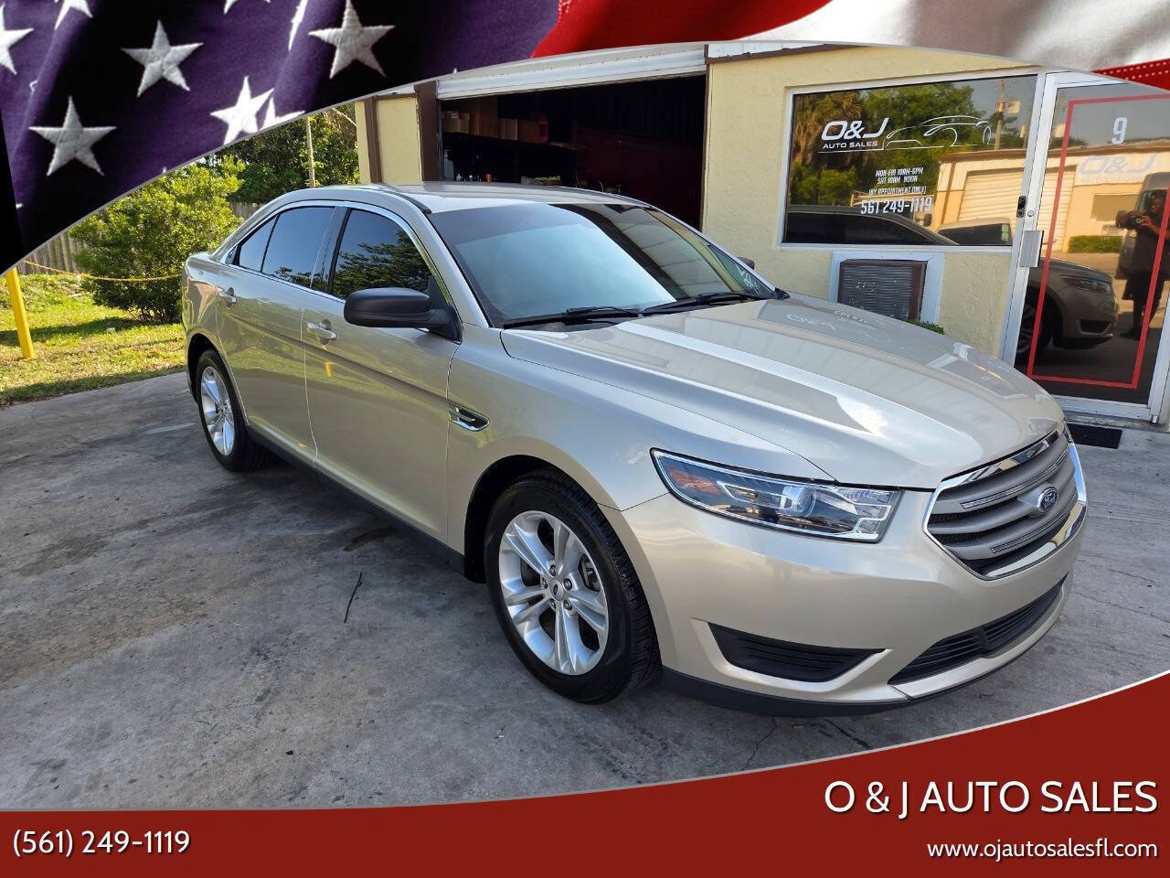 Used 2018 Ford Taurus SE FWD image 1