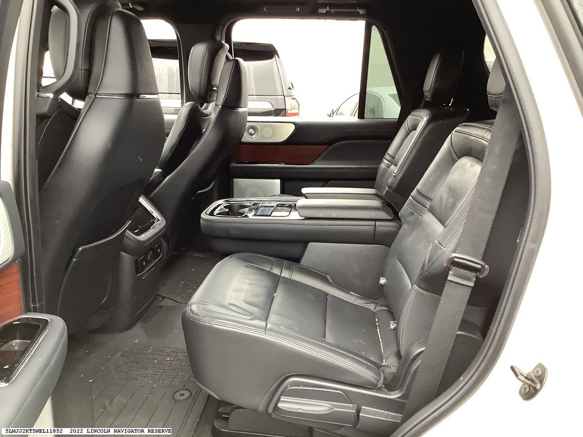 Used 2022 Lincoln Navigator Reserve RWD image 13