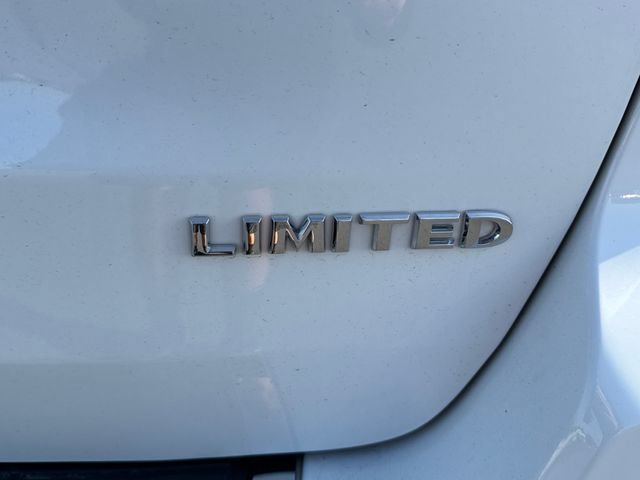 Used 2021 Jeep Grand Cherokee Limited w/ Premium Lighting Group AWD/4WD image 17