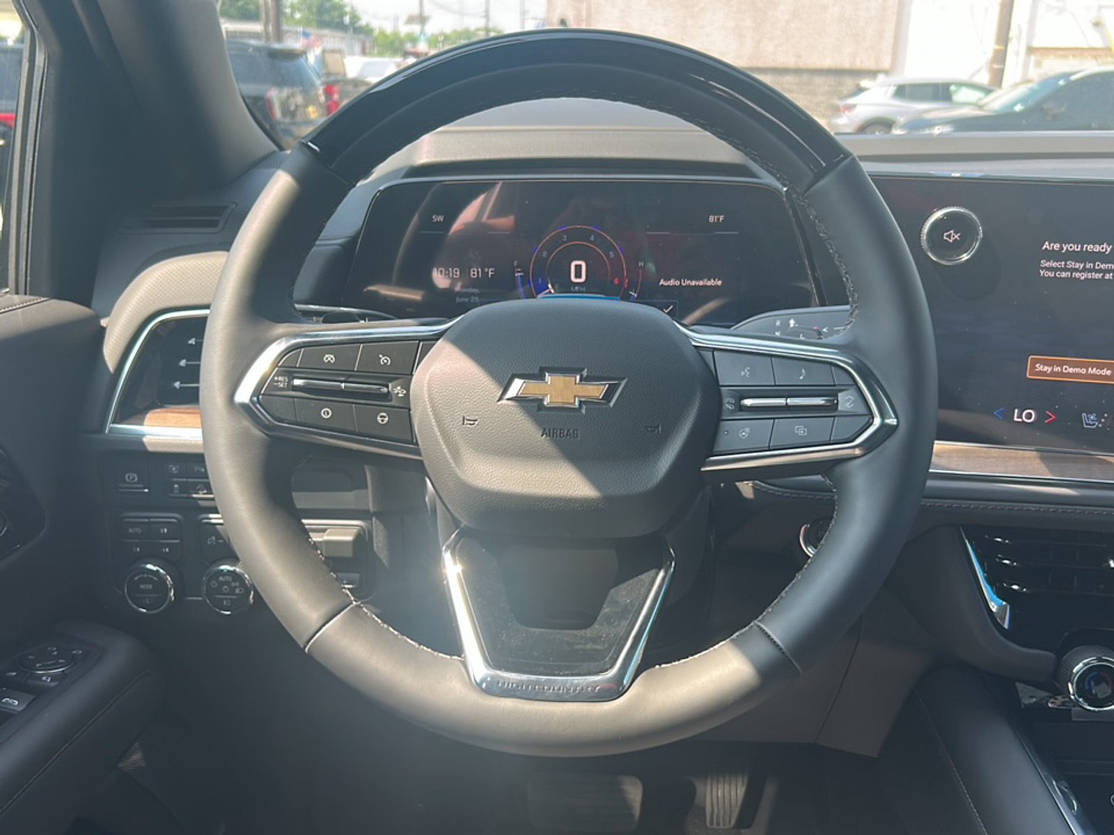 New 2026 Chevrolet Suburban High Country AWD/4WD image 2