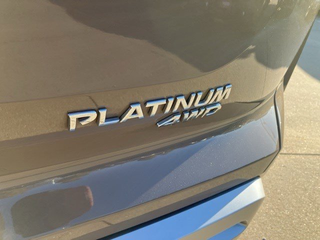 Used 2024 Nissan Pathfinder Platinum w/ Cargo Package image 9