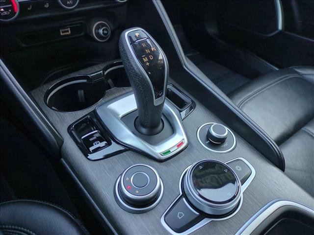 Used 2021 Alfa Romeo Giulia Ti w/ Nero Edizione image 12