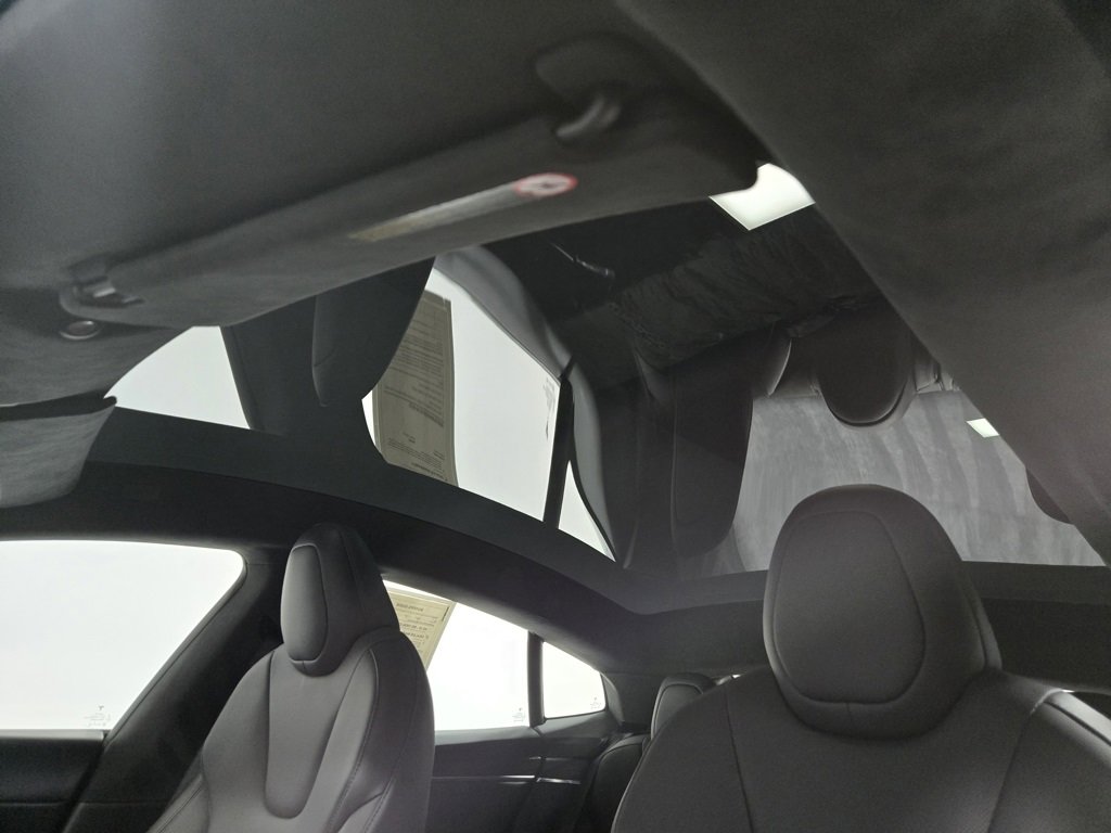 Used 2022 Tesla Model S image 8