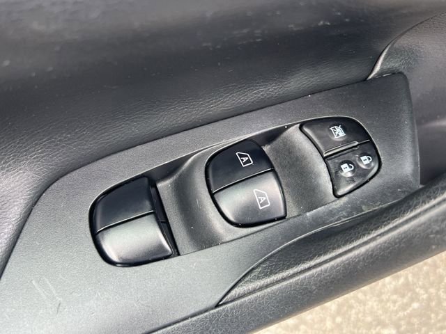 Used 2017 Nissan Altima 2.5 SL w/ Moonroof Package image 17