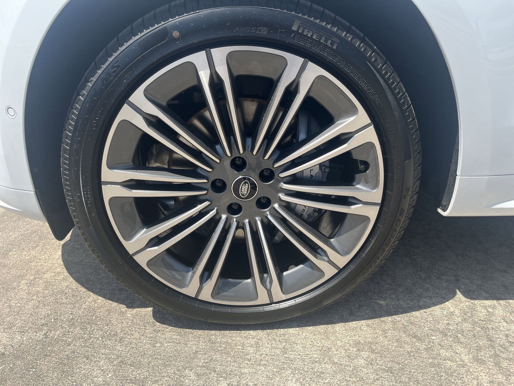 Used 2025 Land Rover Range Rover Sport Dynamic SE image 10