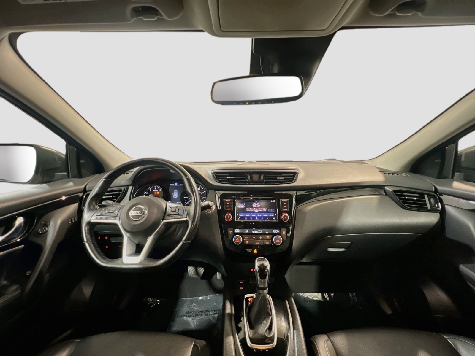 Used 2022 Nissan Rogue Sport SL w/ Premium Package FWD image 18