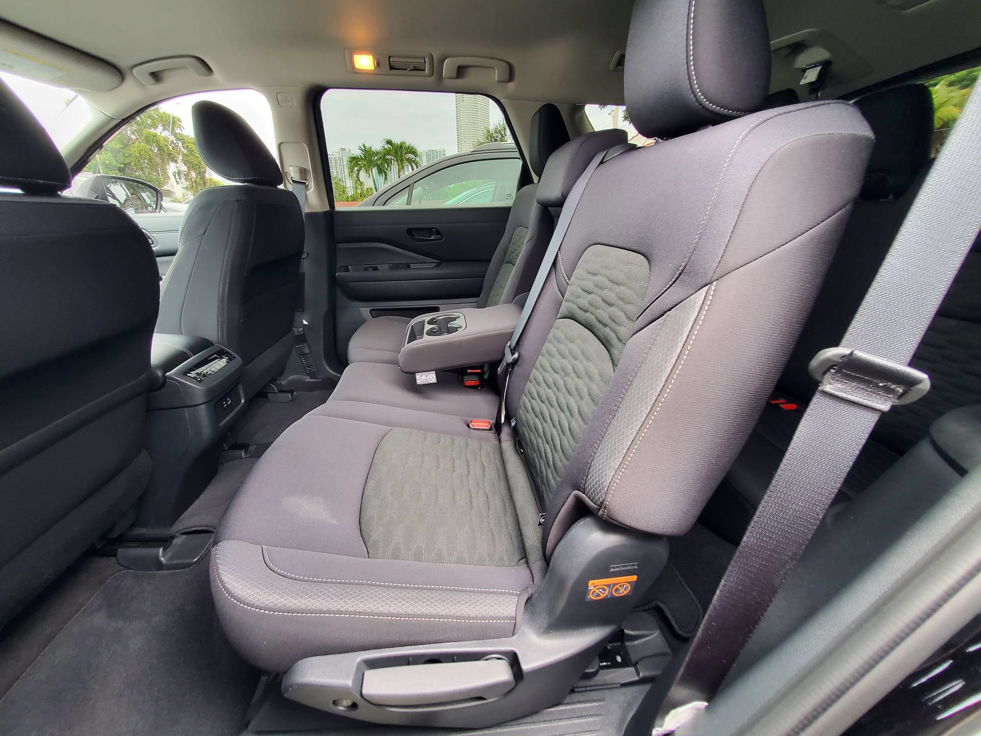 Used 2025 Nissan Pathfinder SV FWD image 12