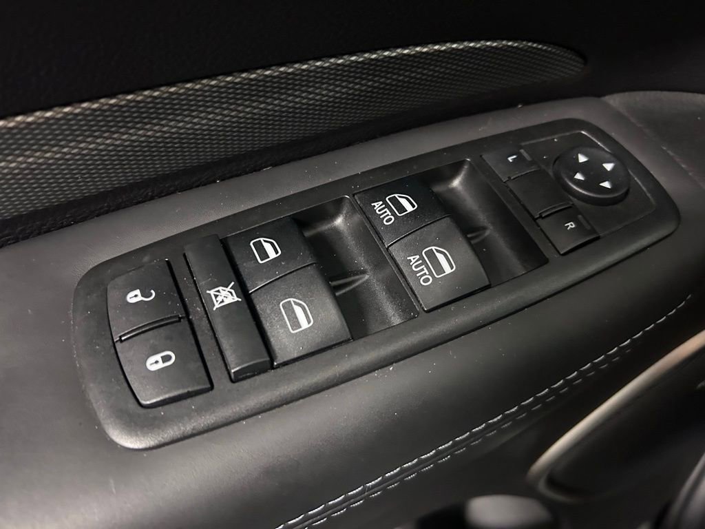 Used 2019 Dodge Durango R/T w/ Technology Group image 5