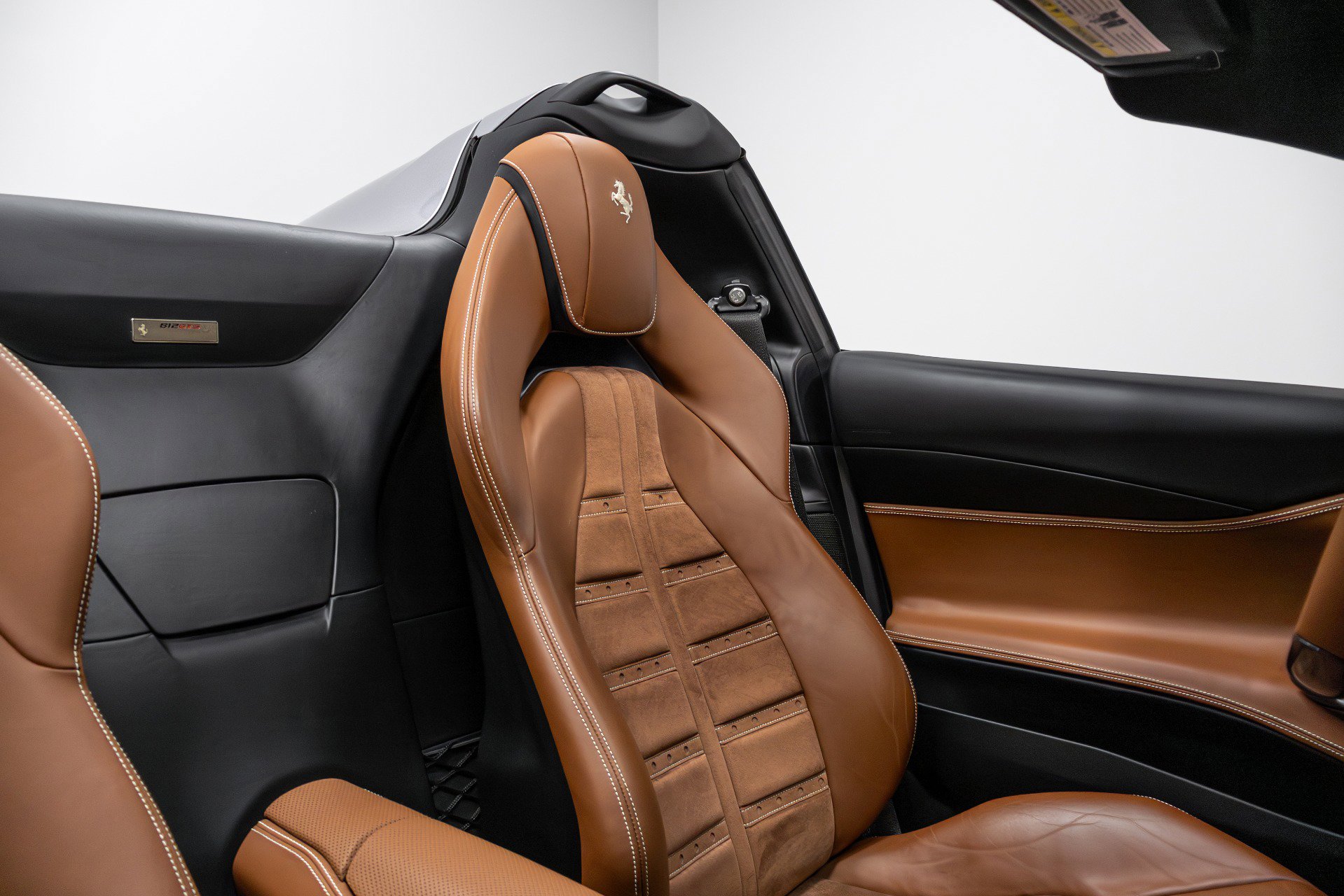 Used 2021 Ferrari 812 GTS image 24