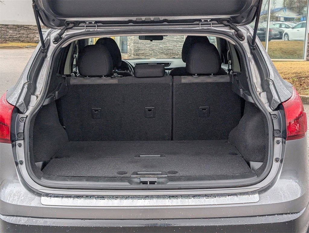 Used 2019 Nissan Rogue Sport SV w/ Technology Package image 12