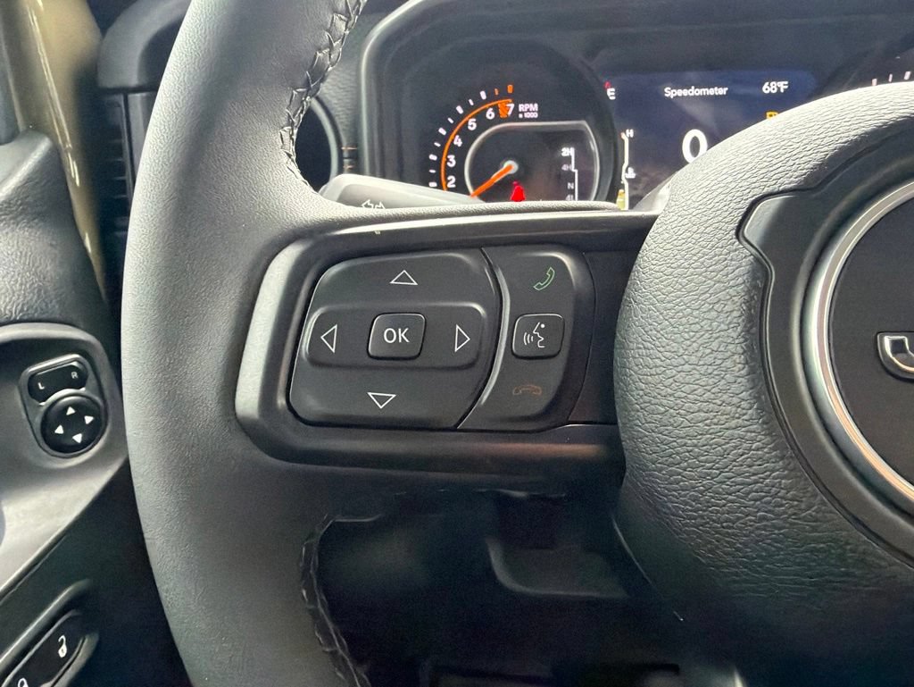 Used 2026 Jeep Gladiator Mojave AWD/4WD image 30