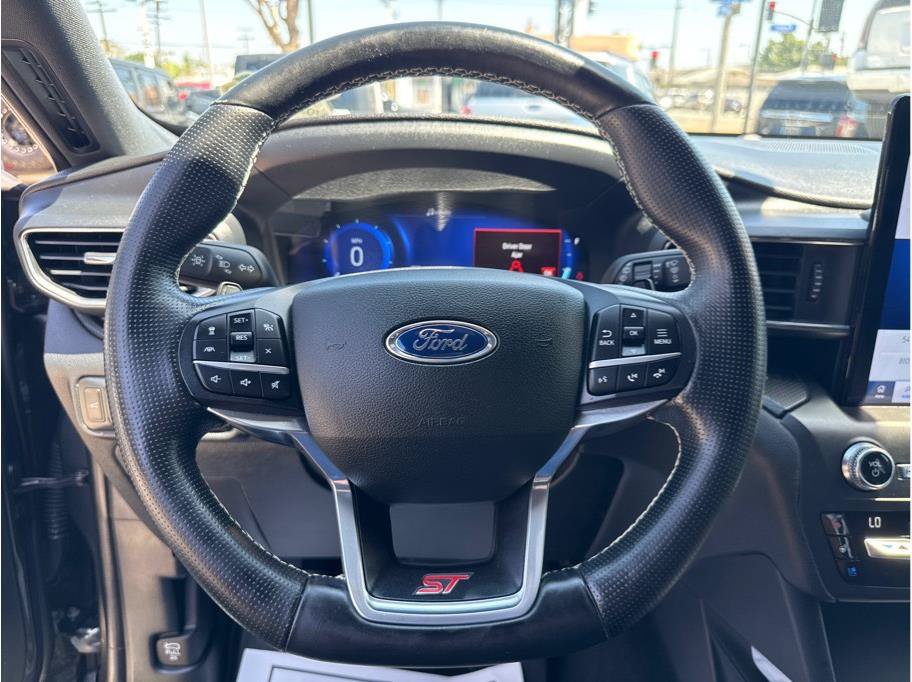 Used 2020 Ford Explorer ST w/ Premium Technology Package AWD/4WD image 32