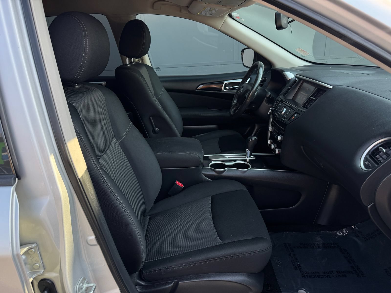 Used 2017 Nissan Pathfinder SV FWD image 20