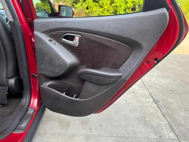 Used 2013 Hyundai Tucson Limited w/ Premium Pkg FWD image 15