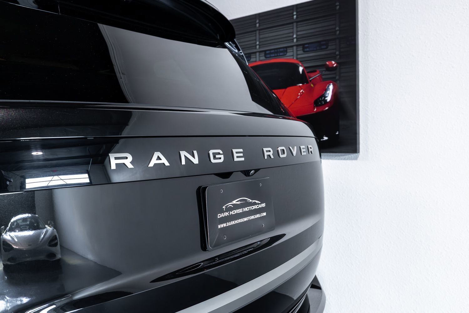 Used 2024 Land Rover Range Rover Long Wheelbase SE image 11