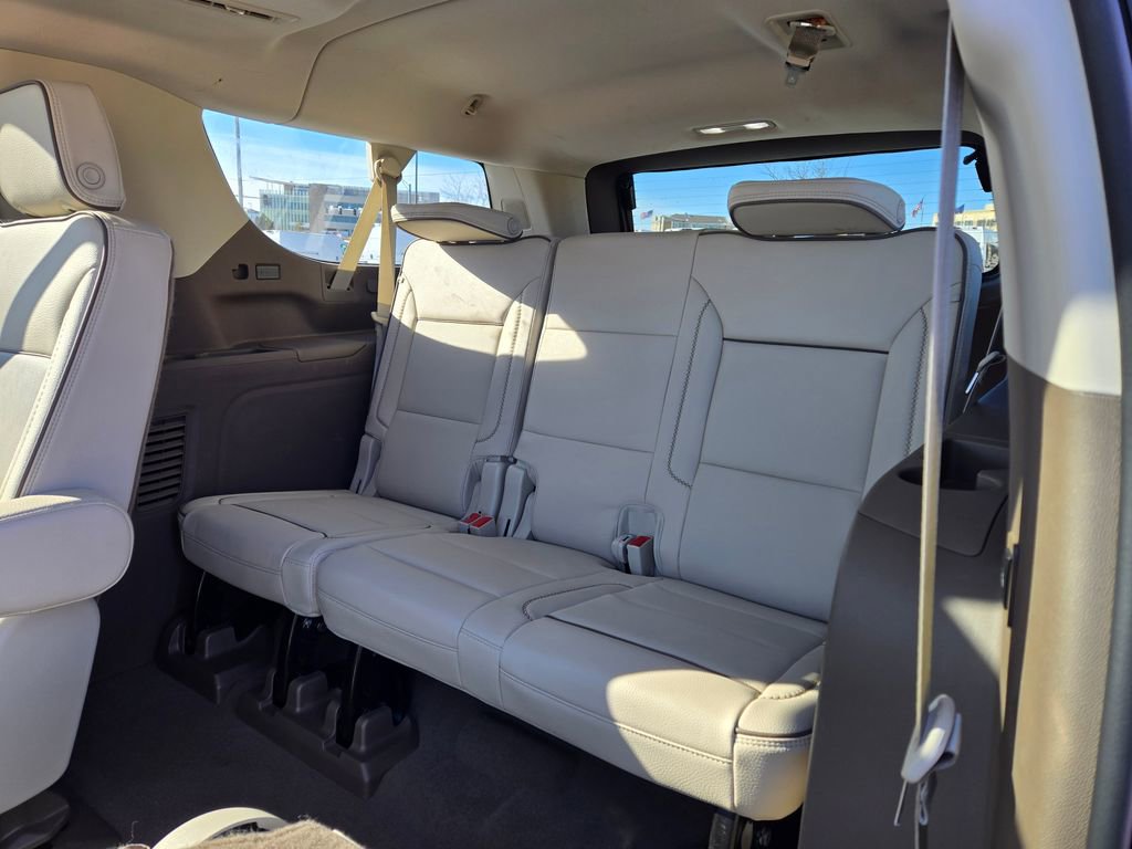 Used 2022 GMC Yukon XL Denali w/ Denali Premium Package image 30