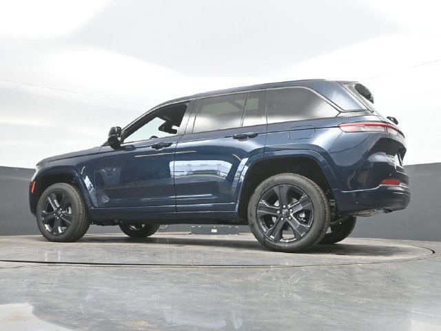New 2027 Jeep Grand Cherokee Limited AWD/4WD image 56