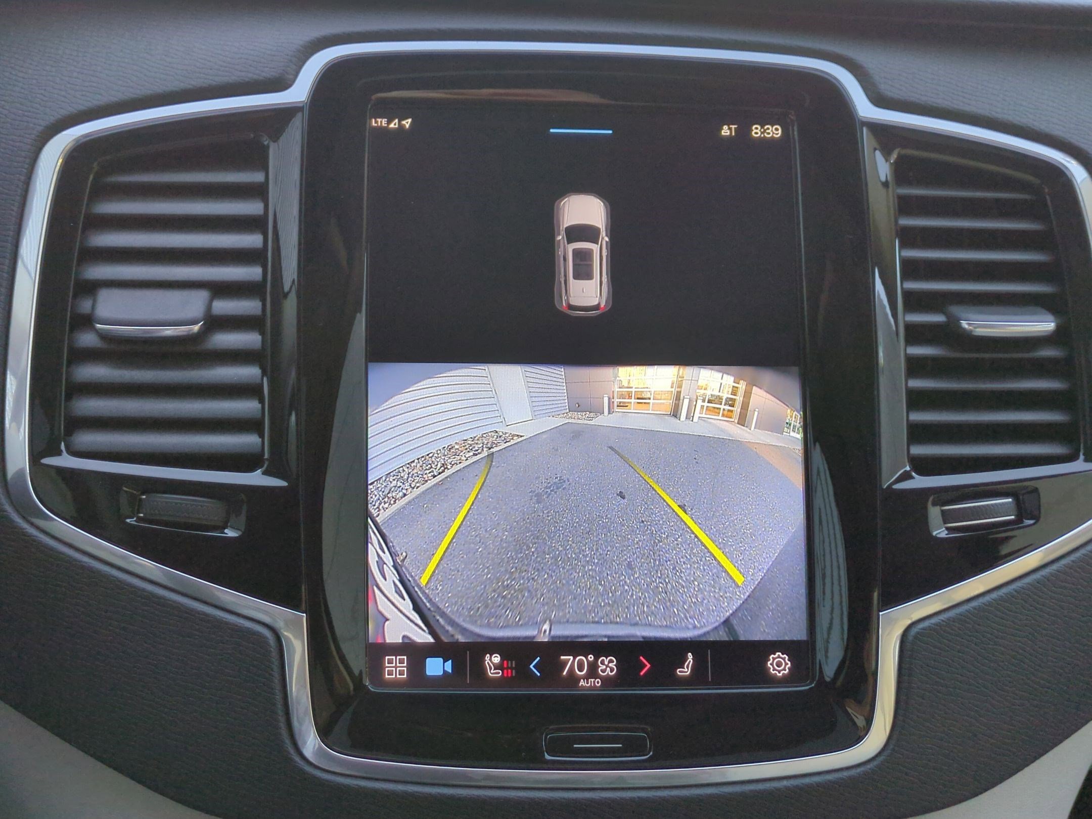 Used 2023 Volvo XC90 B5 Plus w/ Protection Package Premier image 24