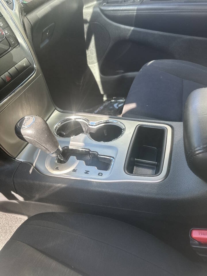 Used 2011 Jeep Grand Cherokee Laredo AWD/4WD image 9