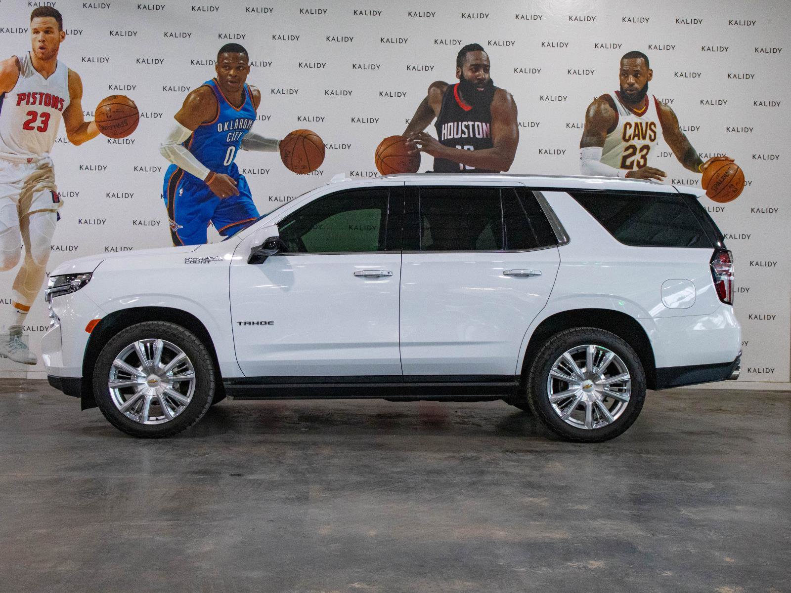 Used 2023 Chevrolet Tahoe High Country AWD/4WD image 17