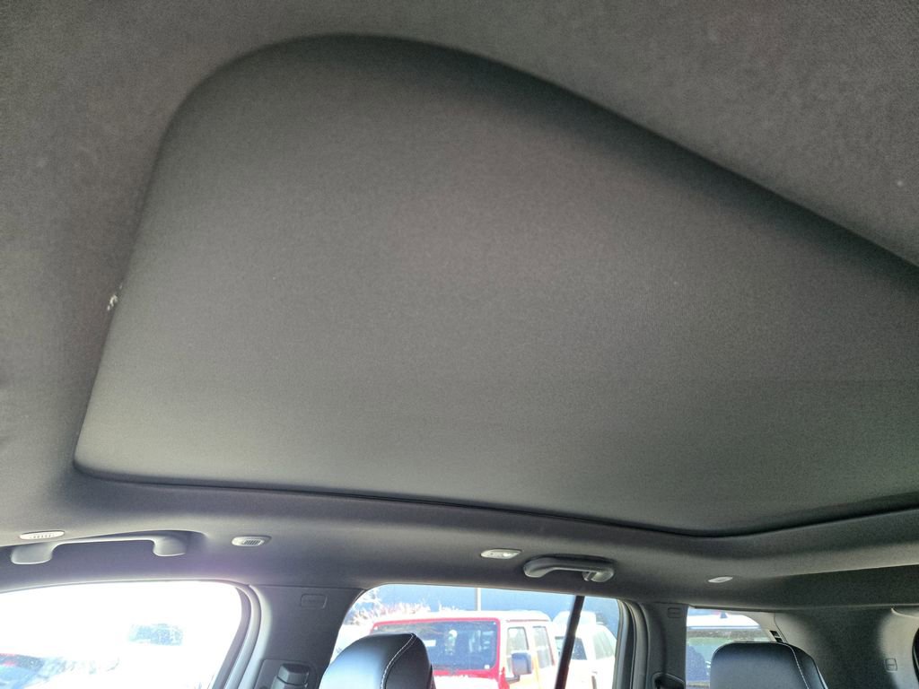 New 2026 Jeep Grand Cherokee Limited AWD/4WD image 15