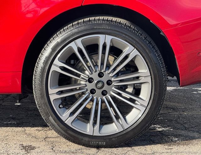 Used 2025 Land Rover Range Rover Sport Dynamic SE image 3