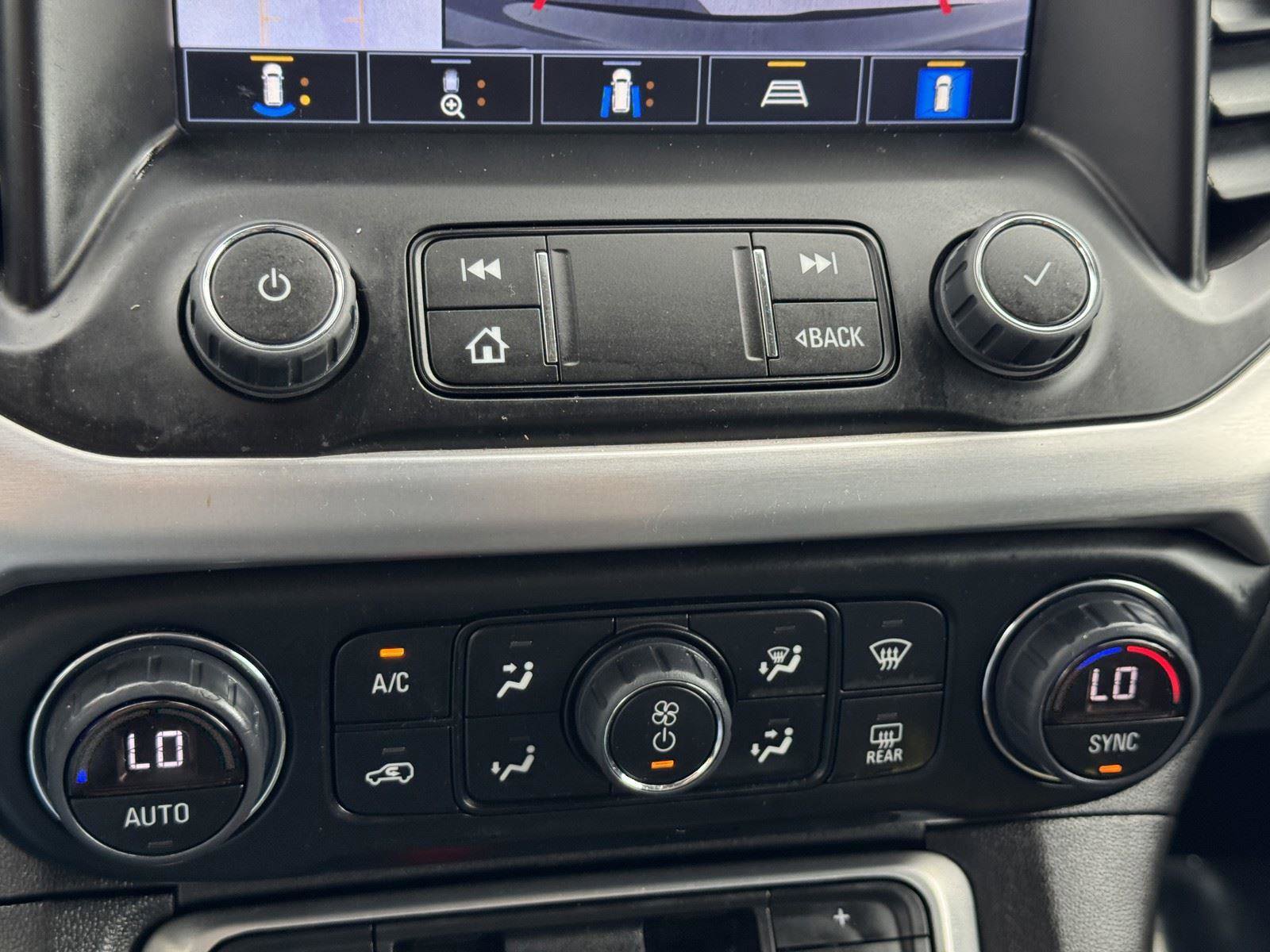 Used 2023 GMC Acadia SLT w/ Elevation Edition image 20