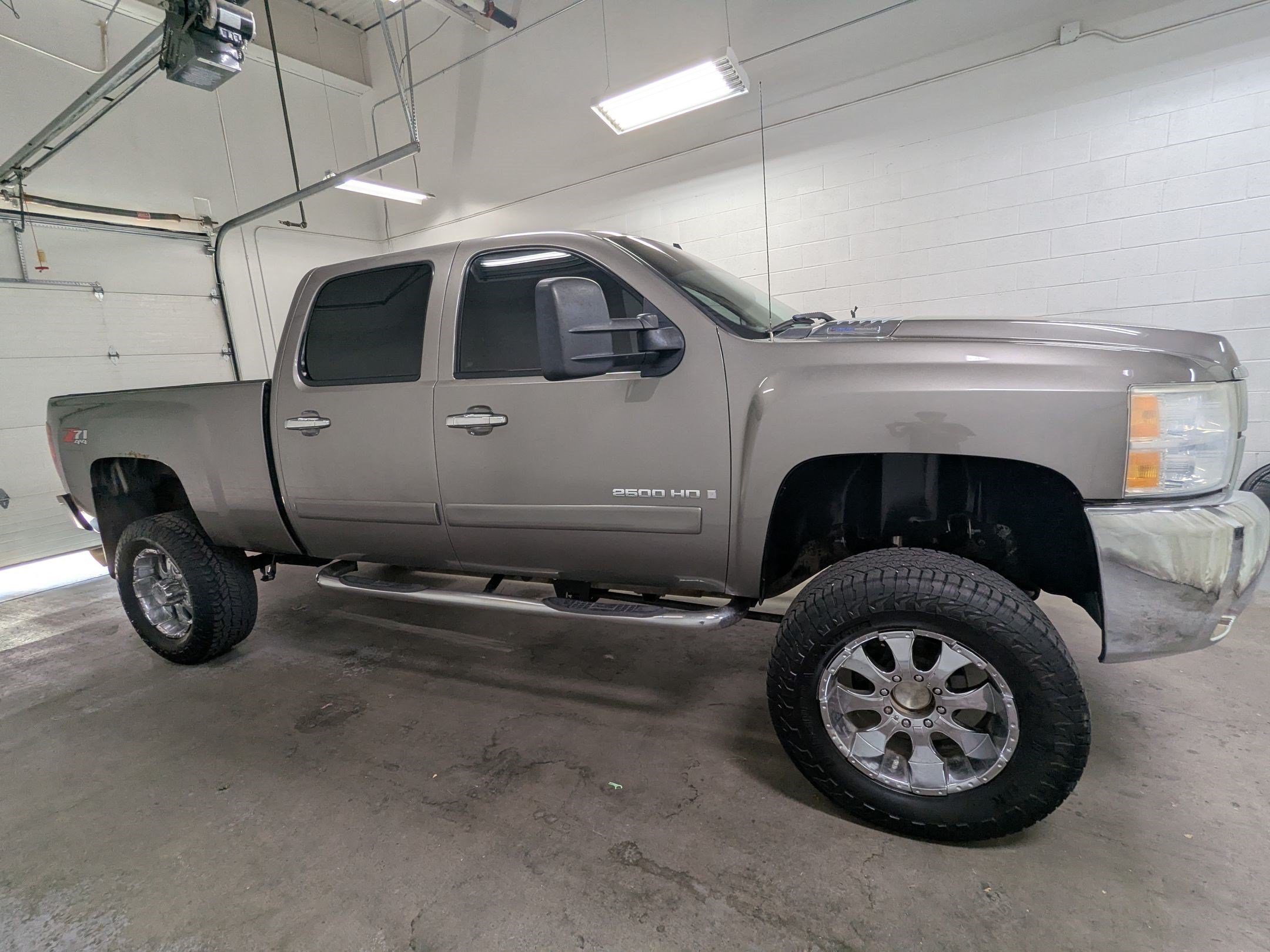 Used 2008 Chevrolet Silverado 2500 LTZ w/ Safety Package AWD/4WD image 3