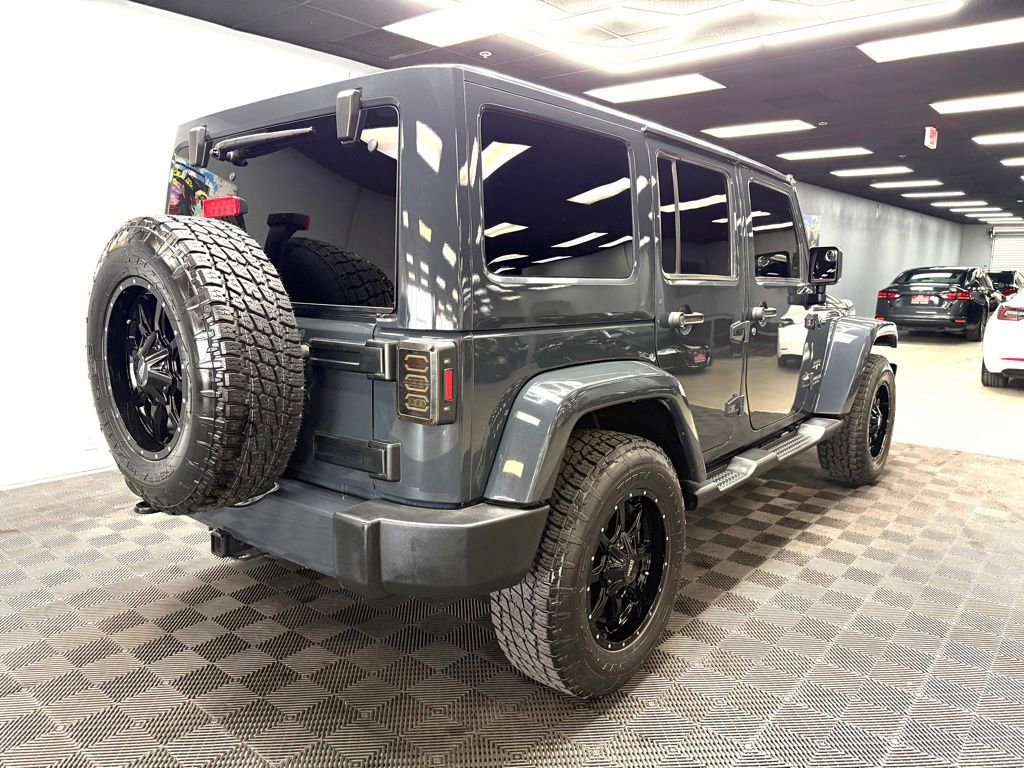 Used 2017 Jeep Wrangler Unlimited Sahara w/ Max Tow Package AWD/4WD image 14
