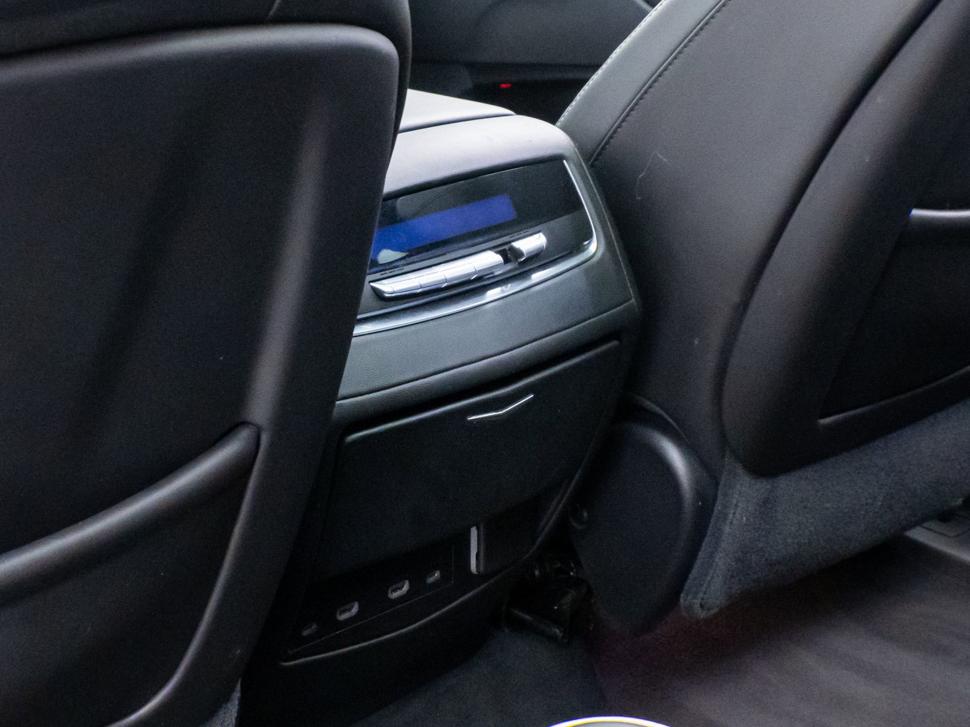 Used 2021 Cadillac Escalade Premium Luxury w/ LPO, Radiant Package image 18