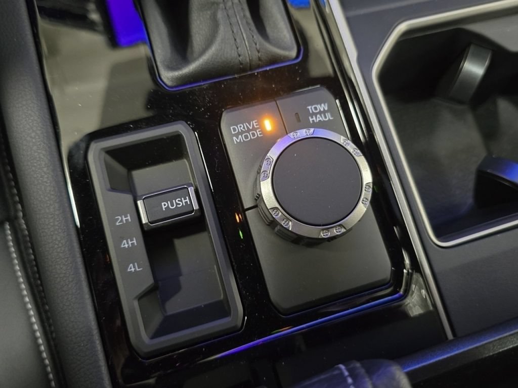 New 2026 Toyota Tundra Limited AWD/4WD image 8