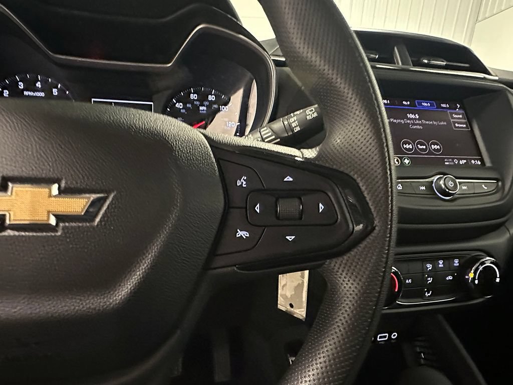Used 2022 Chevrolet TrailBlazer LS AWD/4WD image 31