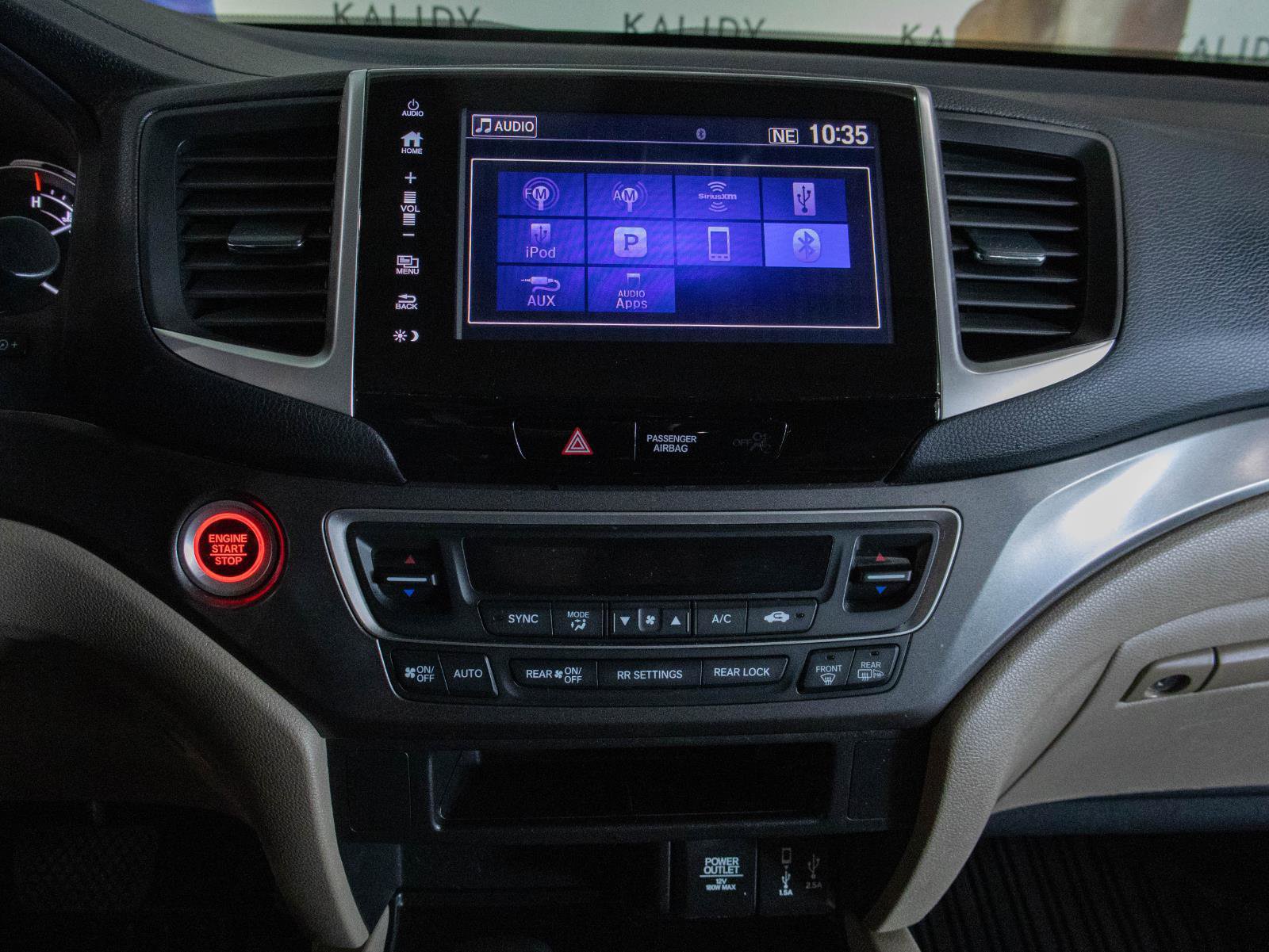 Used 2017 Honda Pilot EX image 4