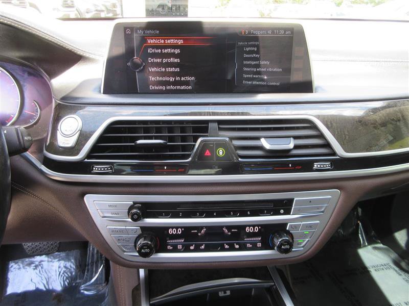 Used 2017 BMW 740i RWD image 19