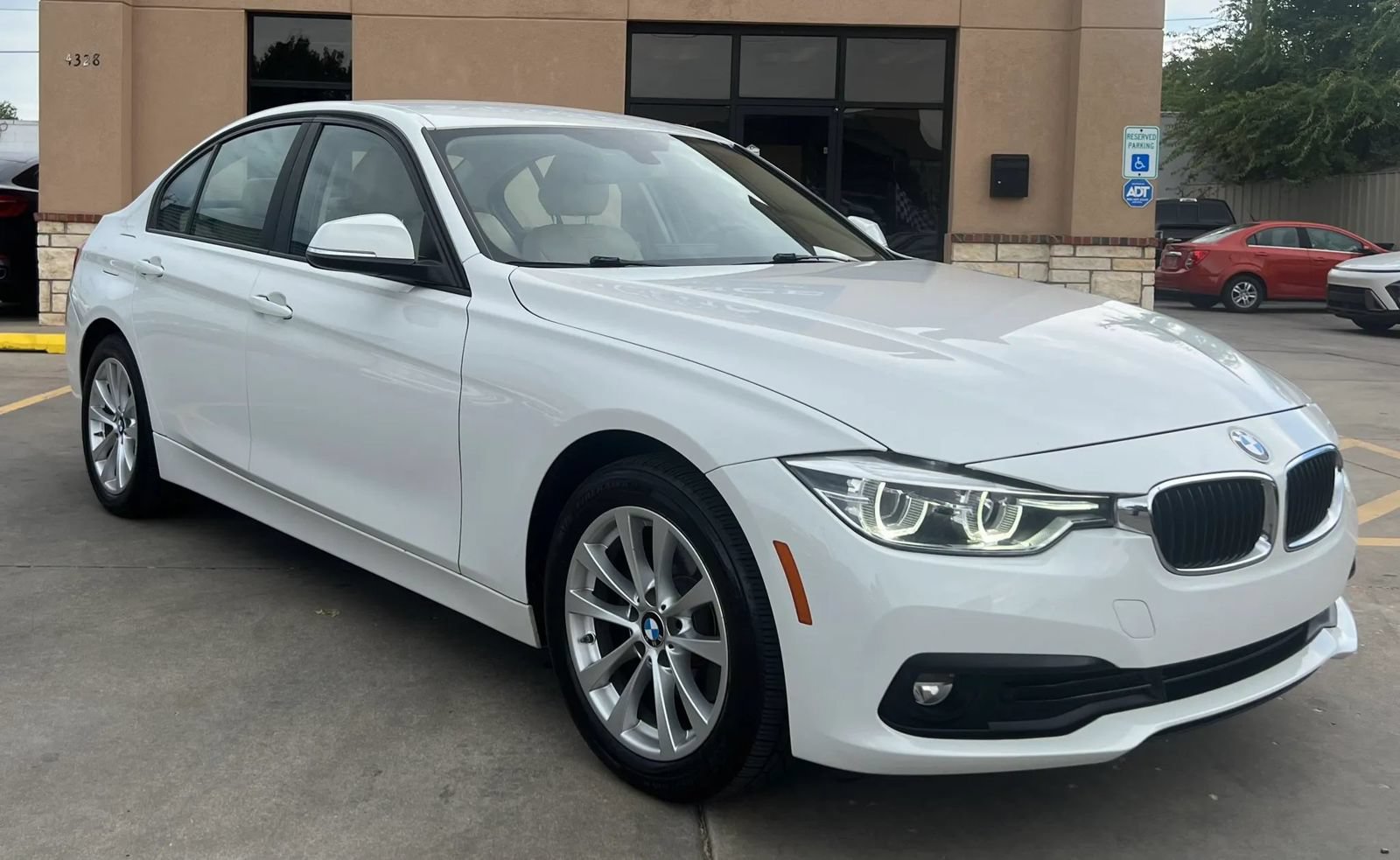 Used 2018 BMW 320i xDrive Sedan